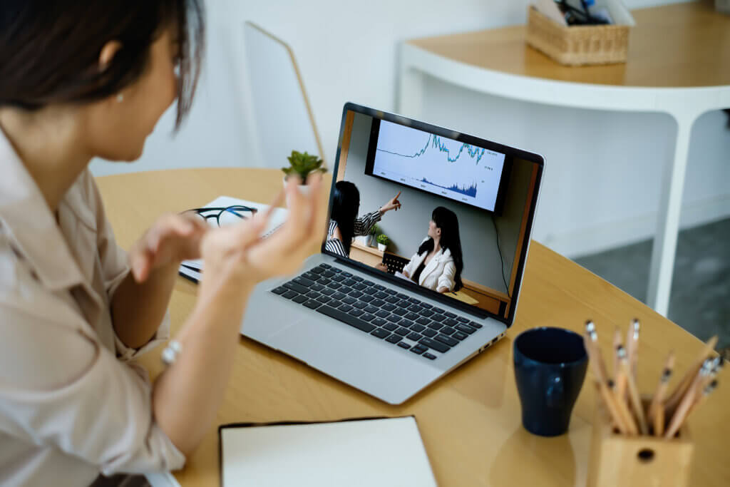 How to train your remote employees?